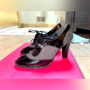 LIKE NEW!! Size 8 Stuart Weitzman Black&Gray High-Heel Loafer🎓